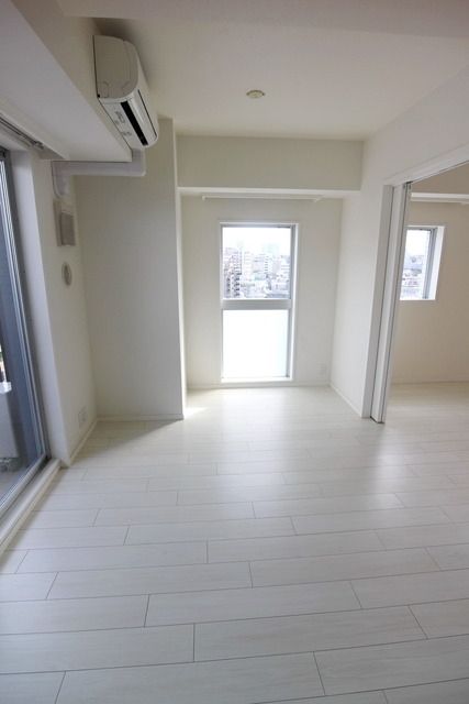 居室・リビング　★白を基調とした明るい内装★