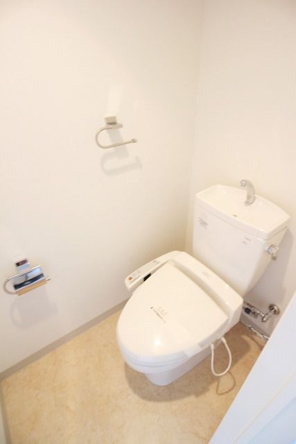 トイレ　★温水洗浄便座付きトイレ★