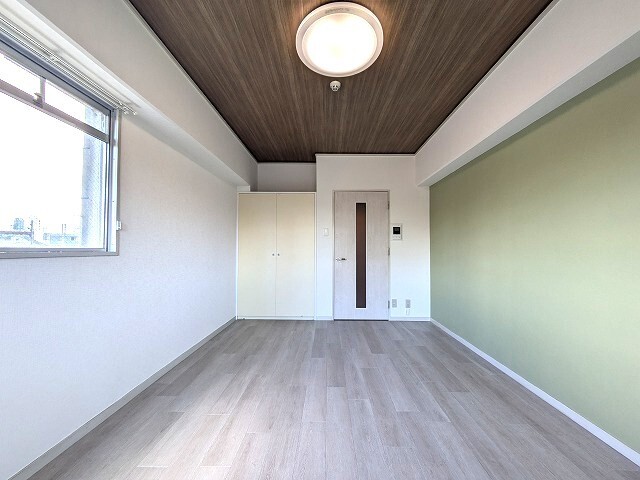 その他部屋・スペース　小窓付いてます