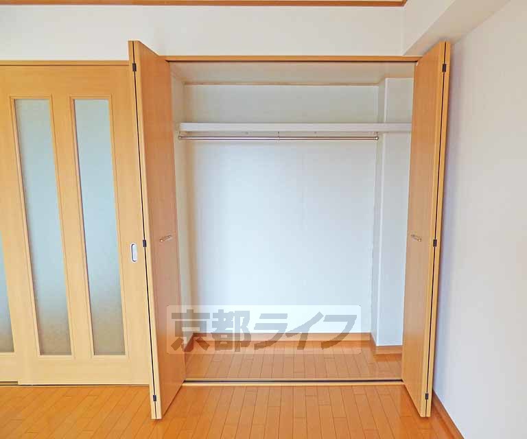 収納　広々とした収納です。