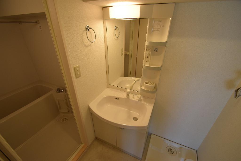 洗面設備　洗髪洗面化粧台