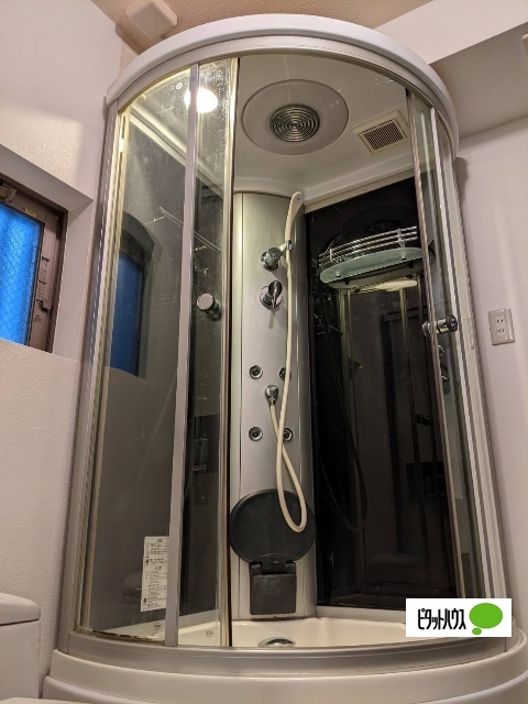 バス・シャワールーム　他号室の写真です。他号室の写真です。