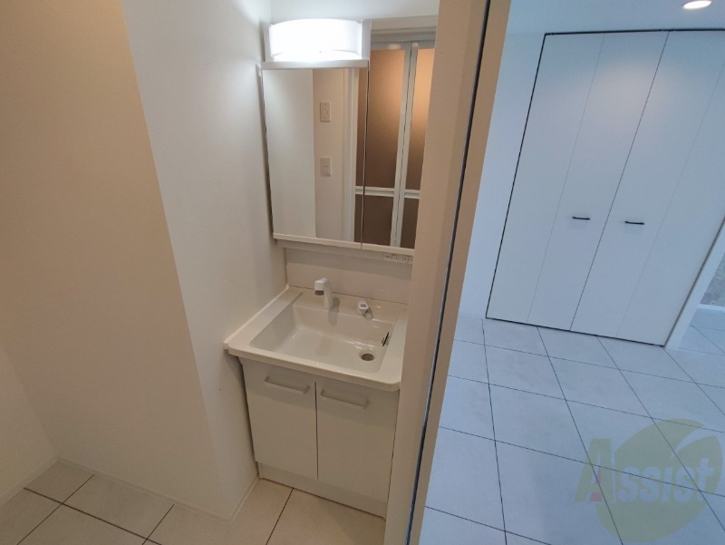 洗面設備　シャンプードレッサーで身支度もラクラクです！