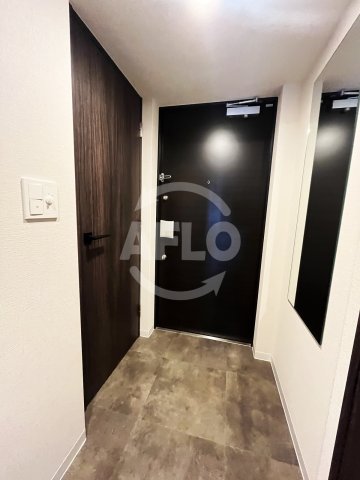 玄関　コンフォリア・リヴ博労町一丁目Q　玄関