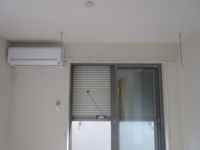 その他設備　★防犯シャッター　室内物干しフック★