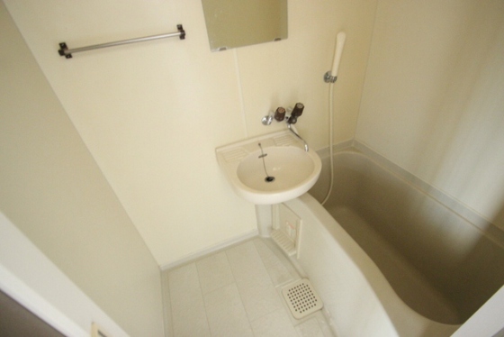 洗面設備　※別部屋の写真です