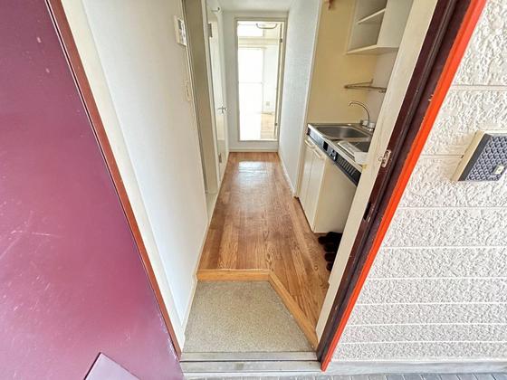 玄関　※別部屋の写真です