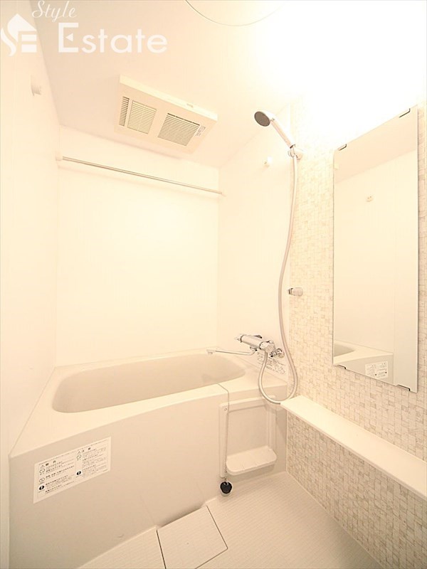 バス・シャワールーム　バスルーム