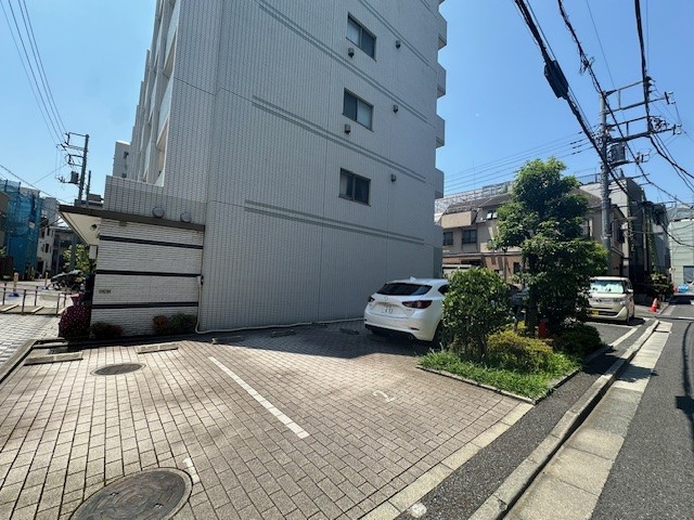 駐車場　駐車スペースもあります