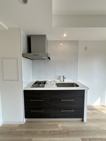 キッチン　コンパクトなキッチンで掃除もラクラク