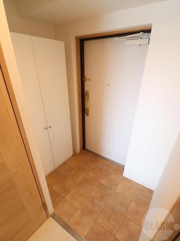 玄関　シューズボックス付きの玄関