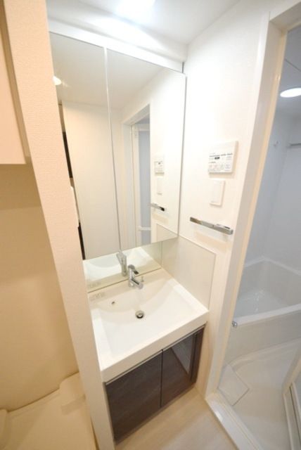 洗面設備　★独立洗面台付きです★