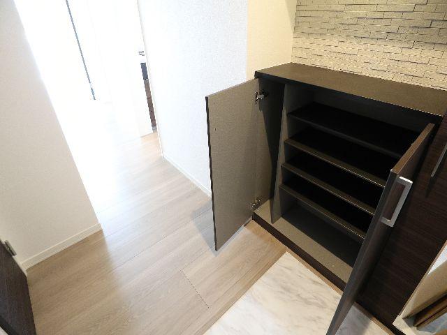 玄関　シンプルで使いやすい玄関です