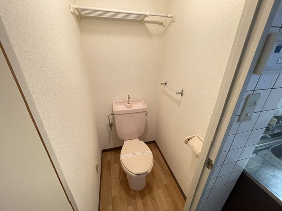 トイレ　※別部屋の写真です