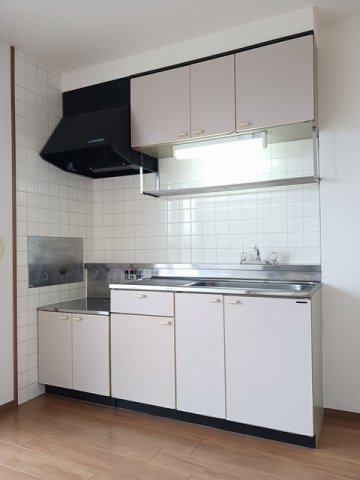 キッチン　コンパクトなキッチンで掃除もラクラク