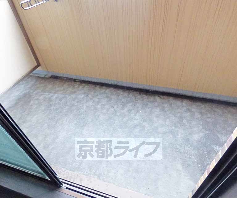 バルコニー　広々としたバルコニーです。