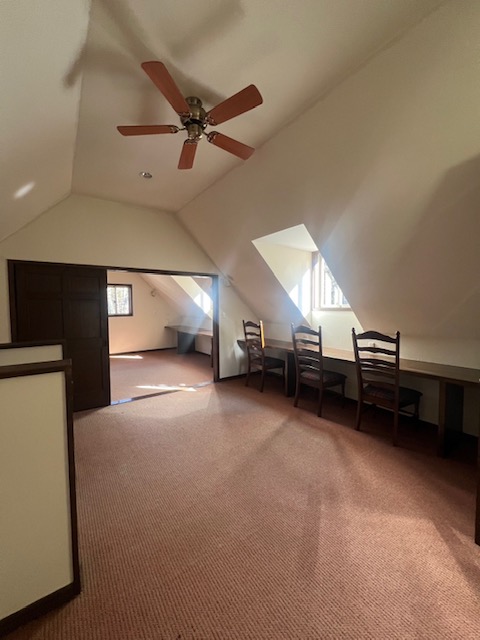 その他部屋・スペース　２階フリースペース10.9帖　書斎カウンター有り