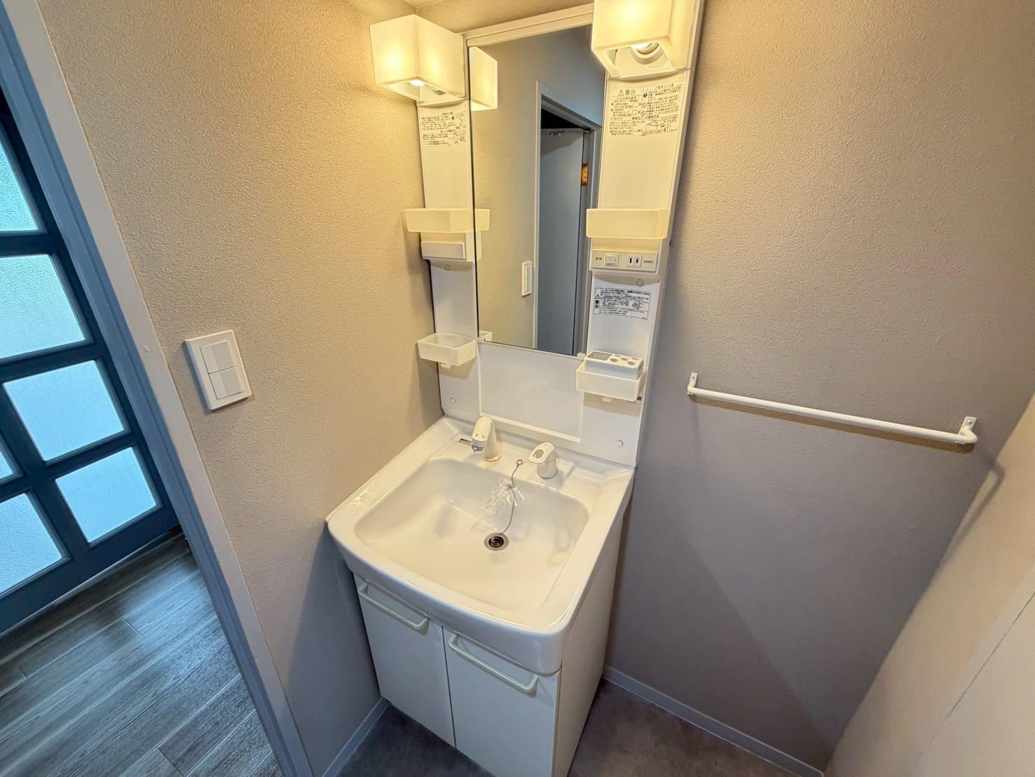 洗面設備　独立洗面台