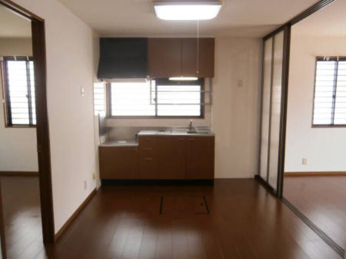 キッチン　現状優先。