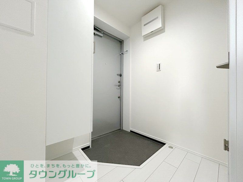 玄関　お部屋探しは株式会社　タウンハウジング　までお気軽にお問合…
