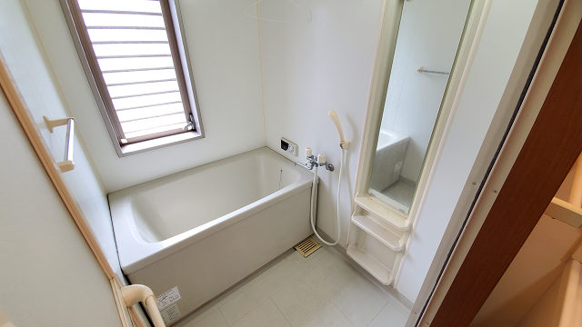 バス・シャワールーム　他室写真（ほぼ同型の部屋の写真です。）