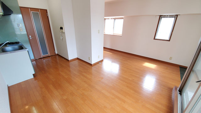 居室・リビング　他室写真（ほぼ同型の部屋の写真です。）