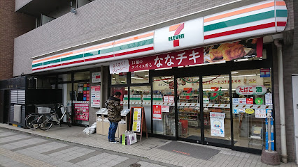 コンビニ　セブン-イレブン 港区芝３丁目店（コンビニ）まで381m