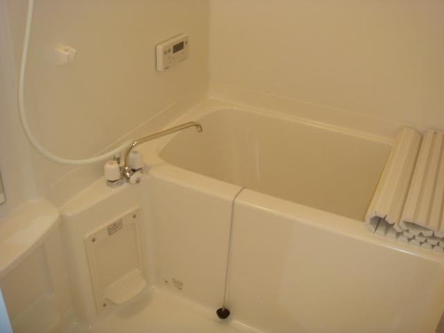 バス・シャワールーム　追い焚き・浴室乾燥完備の綺麗な浴室♪