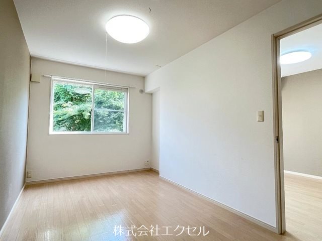 その他部屋・スペース　収納完備の6.4畳の洋室♪