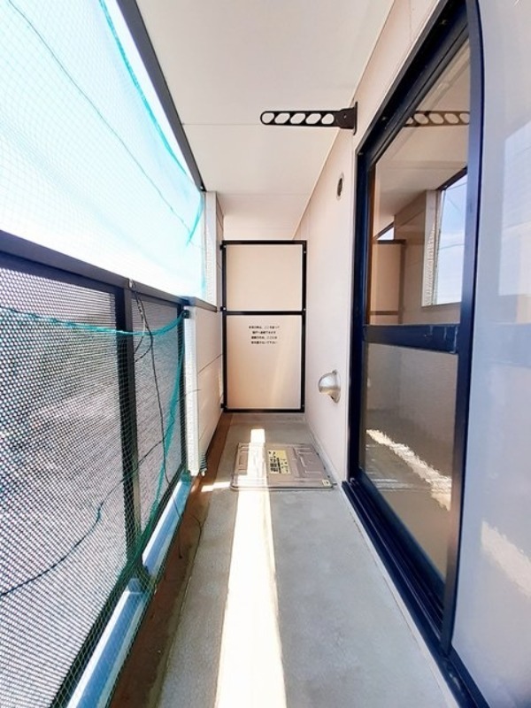 バルコニー　図面と現状に相違がある場合には現状を優先