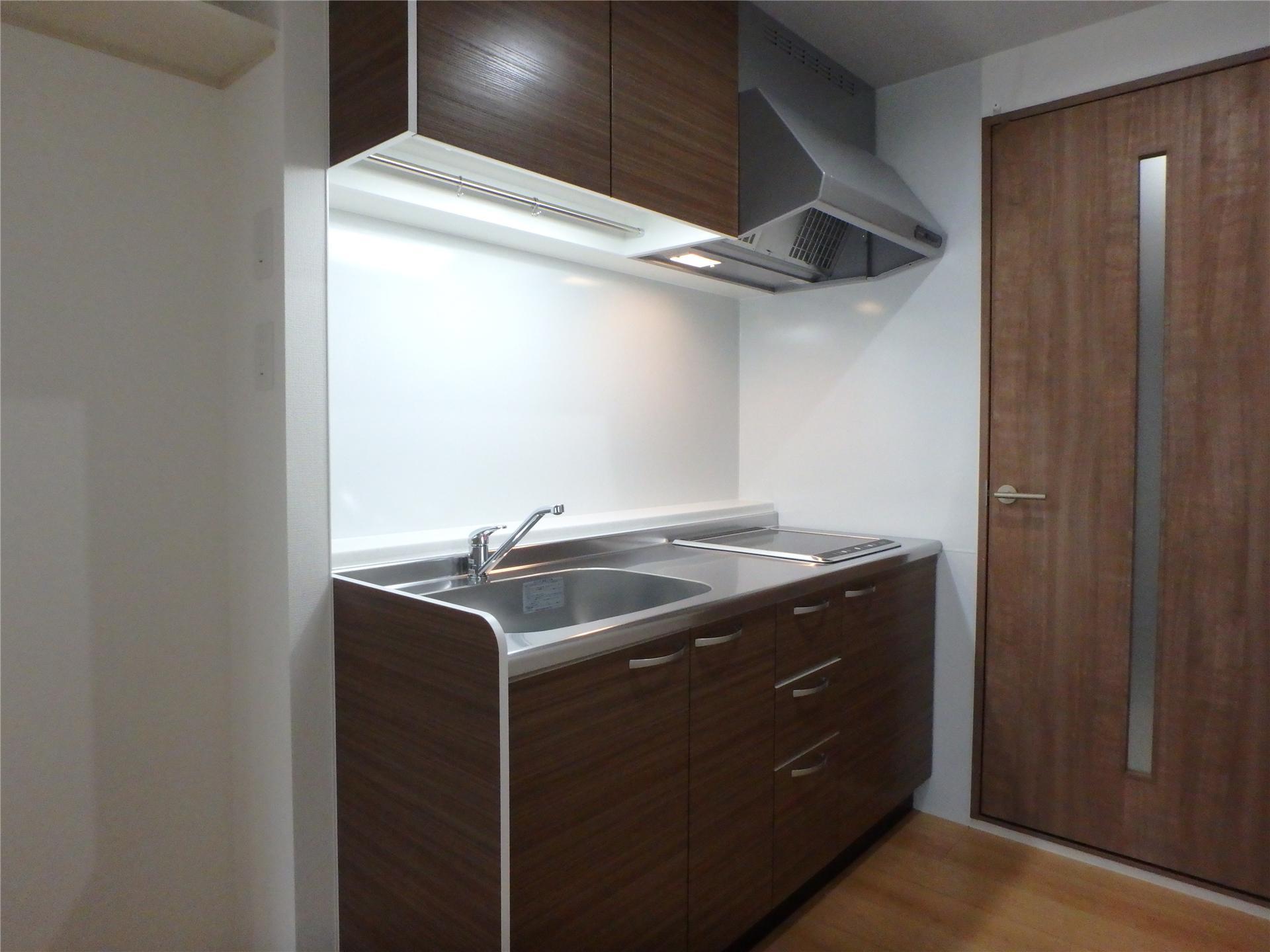 キッチン　２口ＩＨコンロ付きのシステムキッチンです