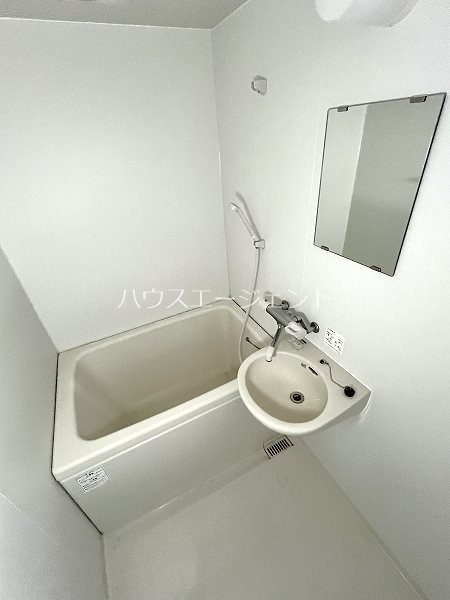 バス・シャワールーム　新品のお風呂です！