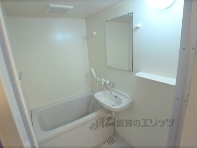 バス・シャワールーム　バス