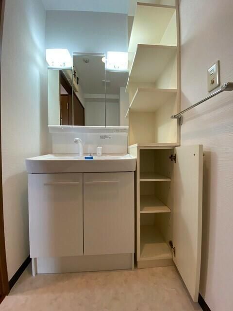 洗面設備　別のお部屋の写真です