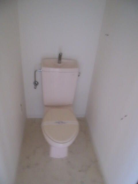 トイレ　別のお部屋の写真です