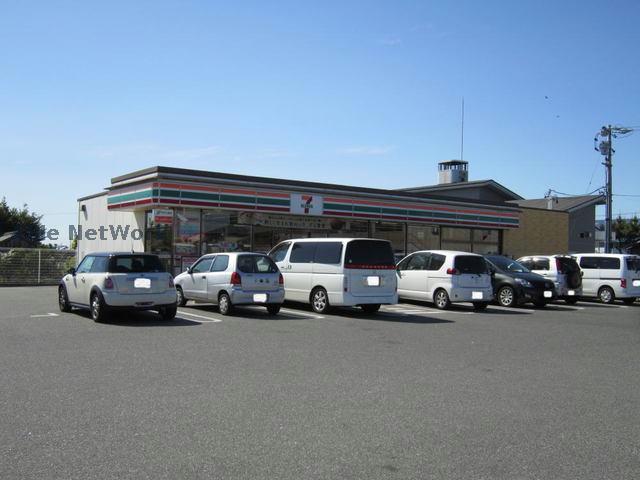 コンビニ　セブンイレブン西尾堤西店（コンビニ）まで521m