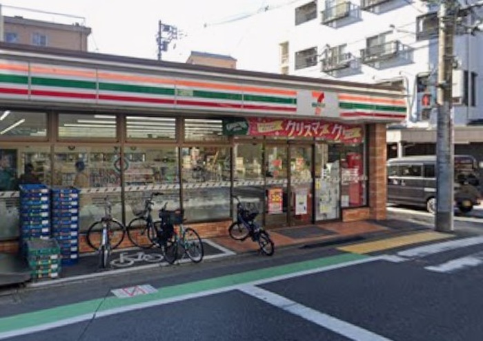 コンビニ　セブンイレブン杉並芦花公園店（コンビニ）まで284m