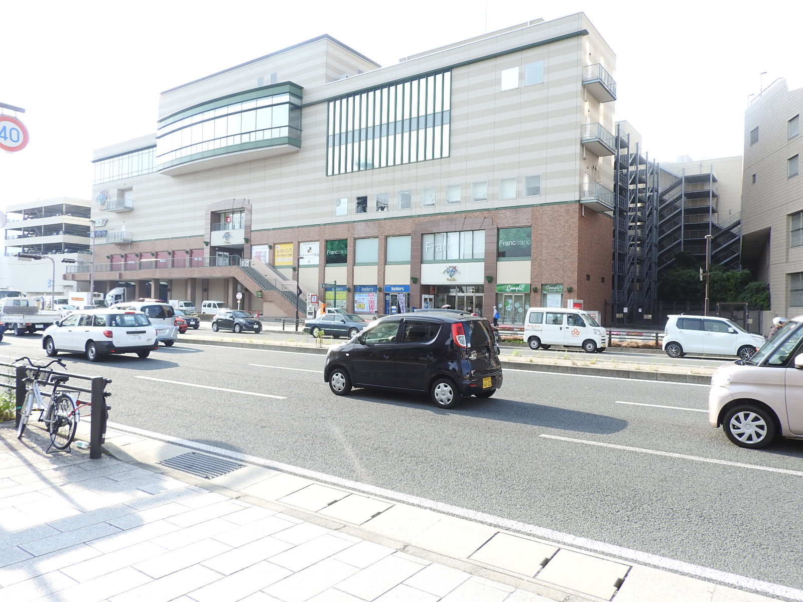 ショッピングセンター　ゆめタウン夢彩都（ショッピングセンター）まで339m