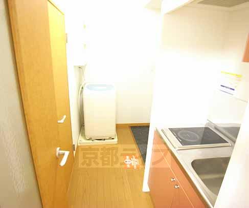 その他部屋・スペース　お部屋から見た廊下です