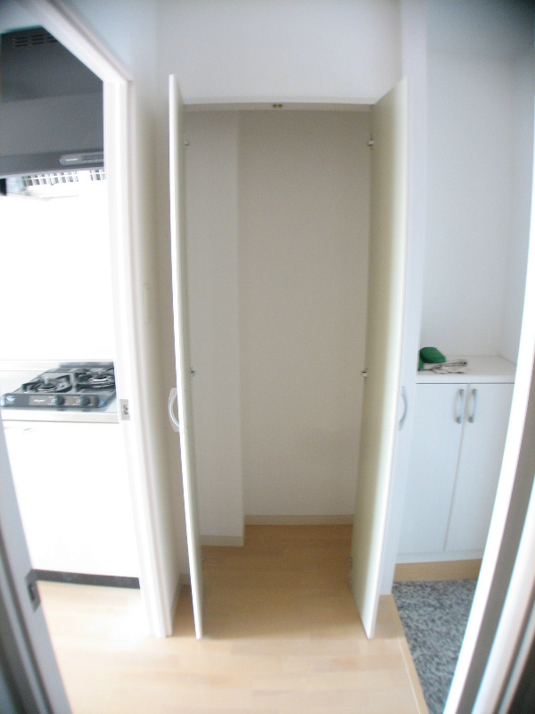 収納　玄関にクローゼットあります