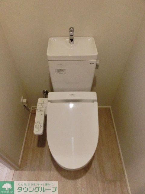 トイレ　※写真は同タイプ住戸です。