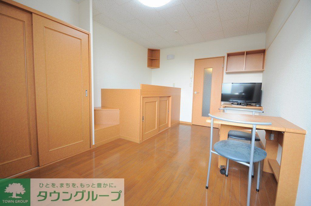 居室・リビング　仕様・設備は原状と異なる場合有。現状優先