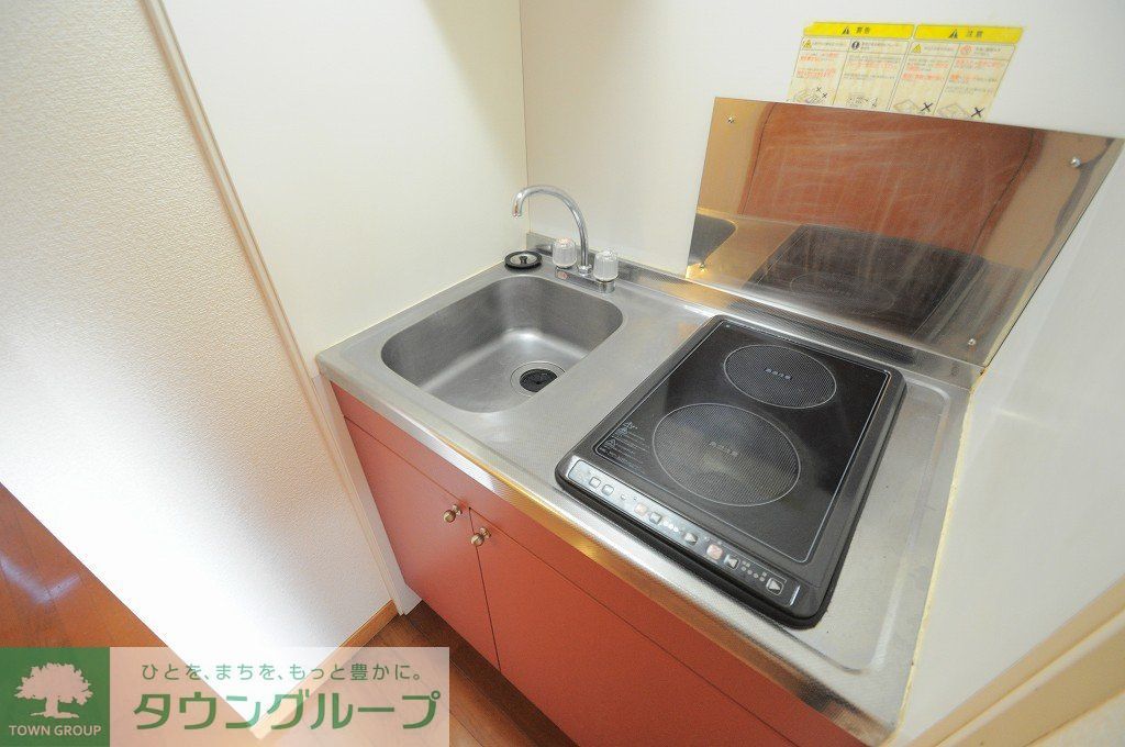 キッチン　仕様・設備は原状と異なる場合有。現状優先