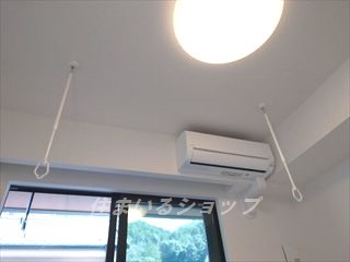 その他設備　エアコンと室内物干し