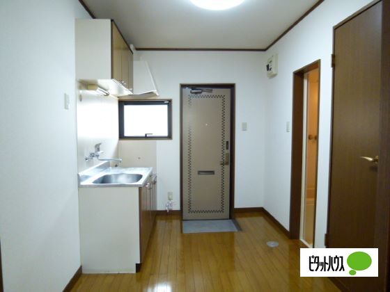 コンフォートフラッツ1stの玄関写真