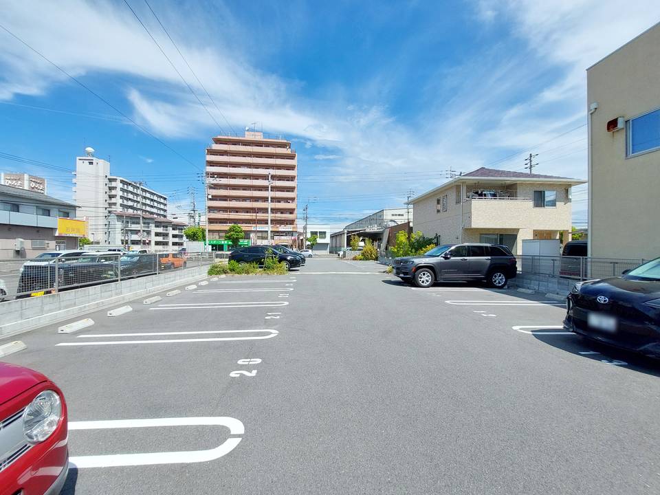 駐車場　駐車場