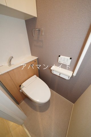 トイレ　ゆったりとした空間のトイレです