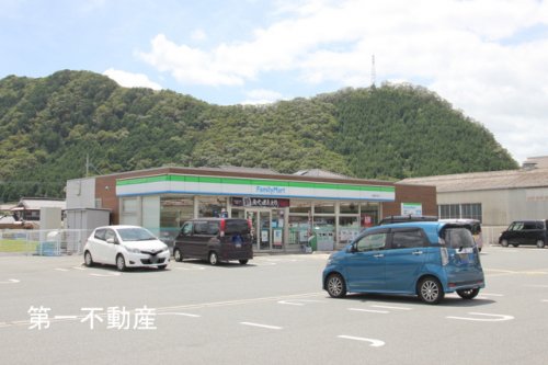 コンビニ　ファミリーマート西脇野村店（コンビニ）まで340m