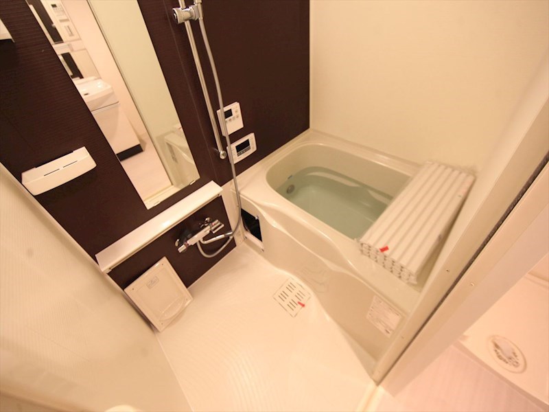 バス・シャワールーム　追い焚き　オートバス　浴室乾燥機　ミストサウナ　イメージ写真