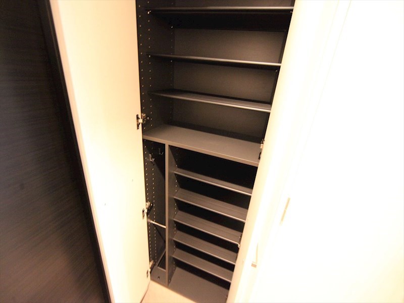 玄関　玄関　シューズボックス　イメージ写真